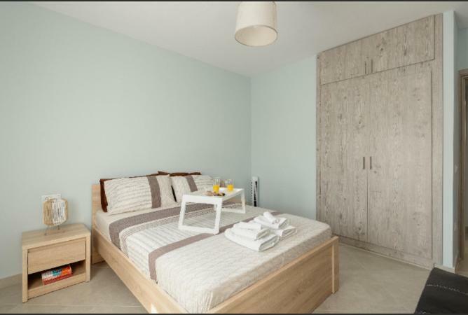 Bright Spacious Two-Bedroom Apartment Szaloniki Kültér fotó